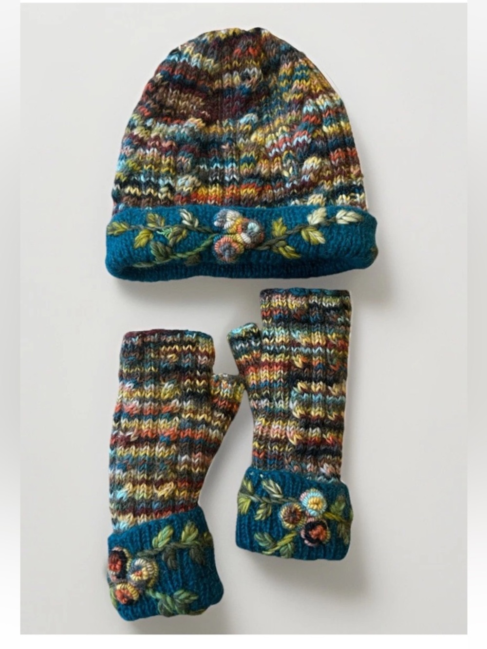Tara Floral Wool Hand Spun Beanie Embroidered   Floral Fingerless Gloves Nepal